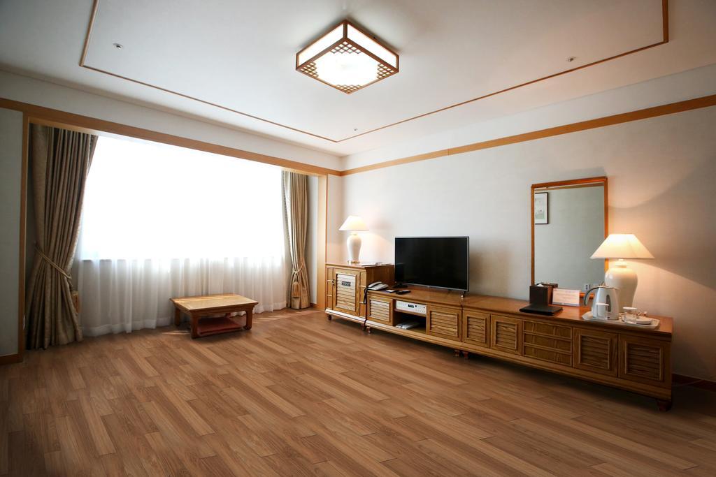 Legend Hotel Daejeon Room photo