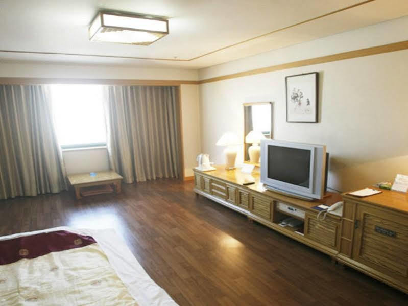 Legend Hotel Daejeon Exterior photo
